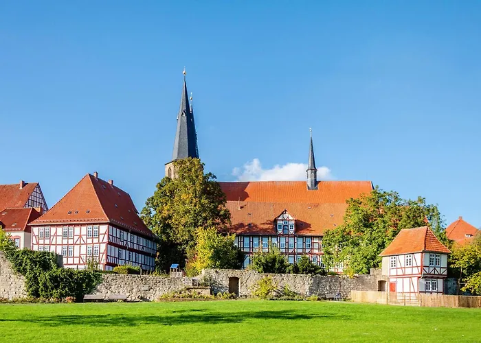 Theo Im Alte Schule Adelsborn
